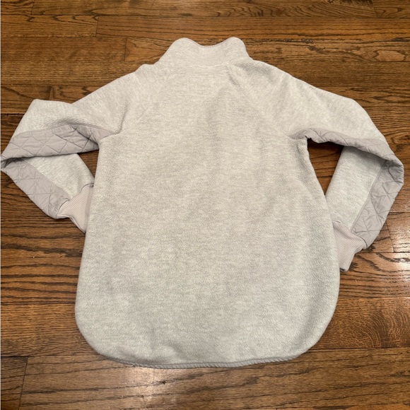 Abercrombie & Fitch Sherpa Quilted Pullover Small - Picture 2 of 3